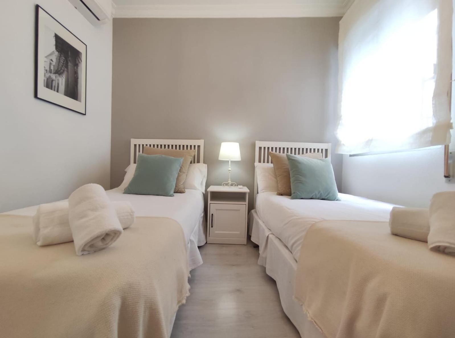 Covadonga Suite Home Séville Extérieur photo